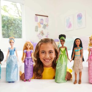 Mattel Disney Princess Toys, Fashion Doll Set with 13 Dolls in Sparkling Clothing & Accessories, Inspired by Disney Movies (Amazon Exclusive)