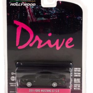 Collectibles Greenlight 44940-F Hollywood Series 34 - Drive (2011) - 2011 Mustang GT 5.0 1/64 Scale