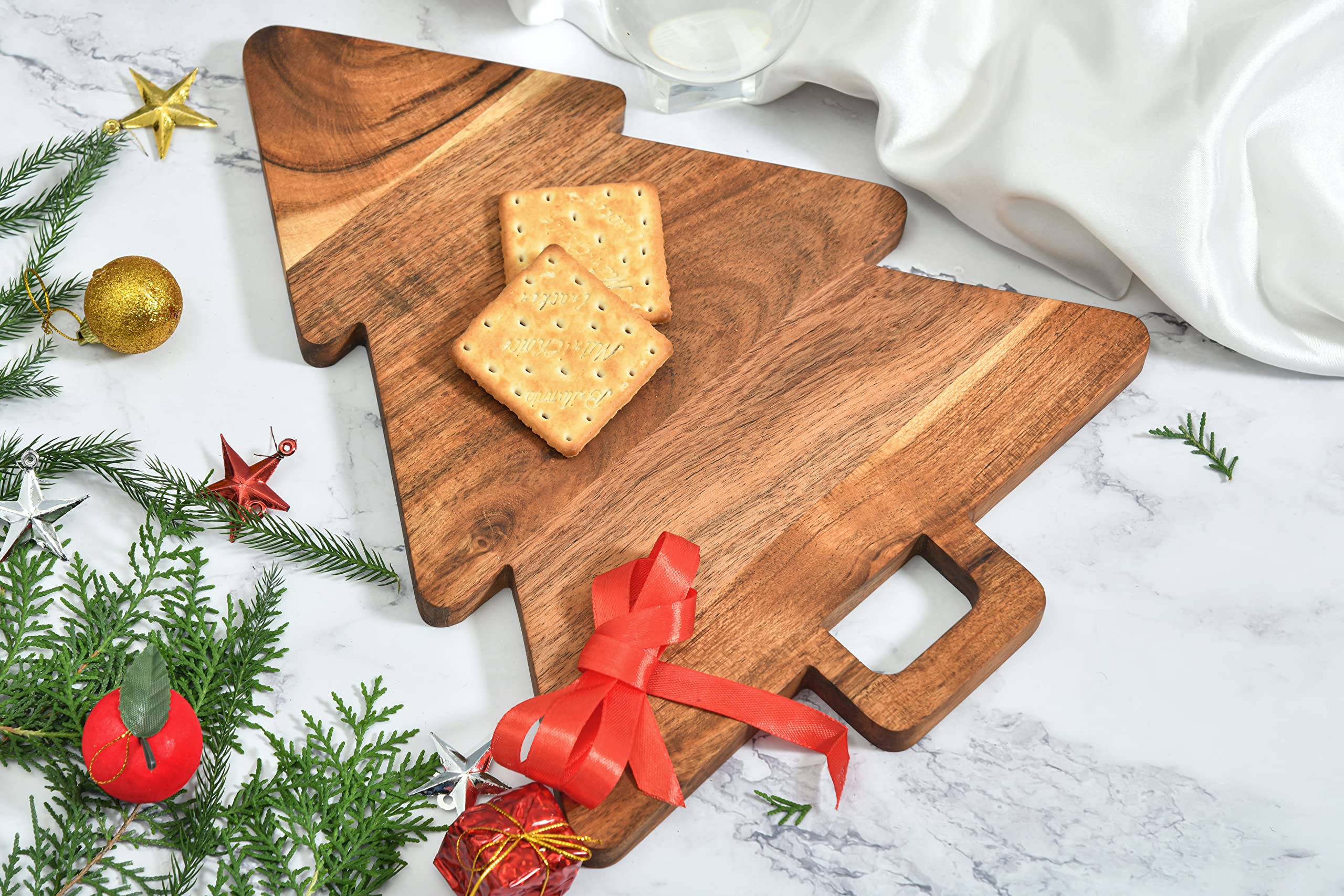 Christmas Tree Shaped Wood Cutting Board for kitchen, Christmas Tree Wooden Serving Tray with Handle, Christmas Decoration Charcuterie Tree Boards 14"L x 11"W