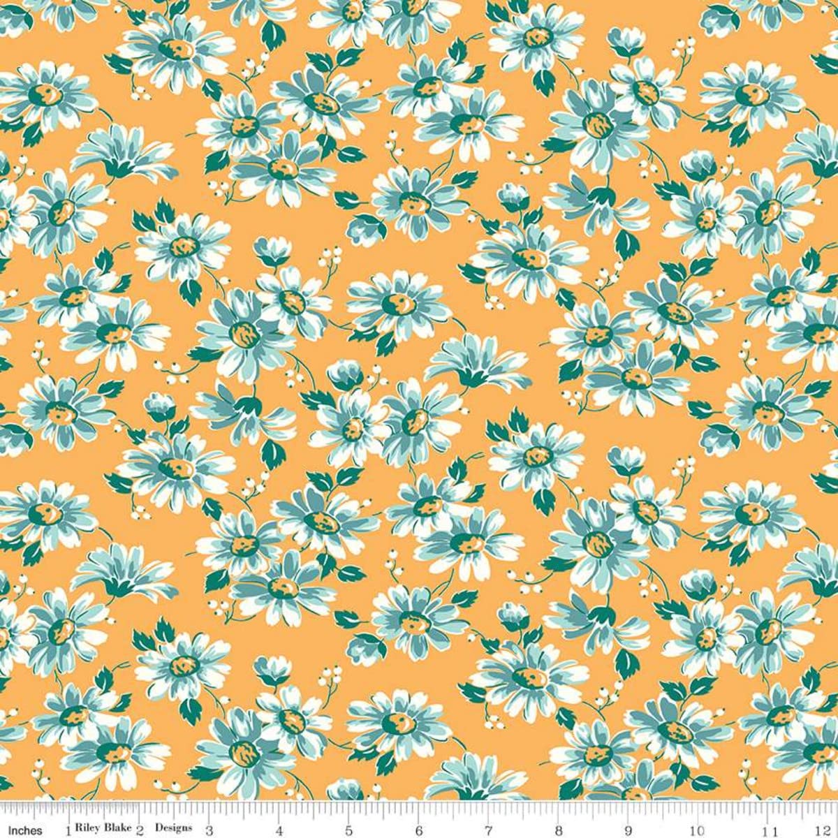 Flea Market Fat Quarter Bundle (39 Pieces) by Lori Holt for Riley Blake 18 x 21 inches (45.72 cm x 53.34 cm) Fabric cuts DIY Quilt Fabric