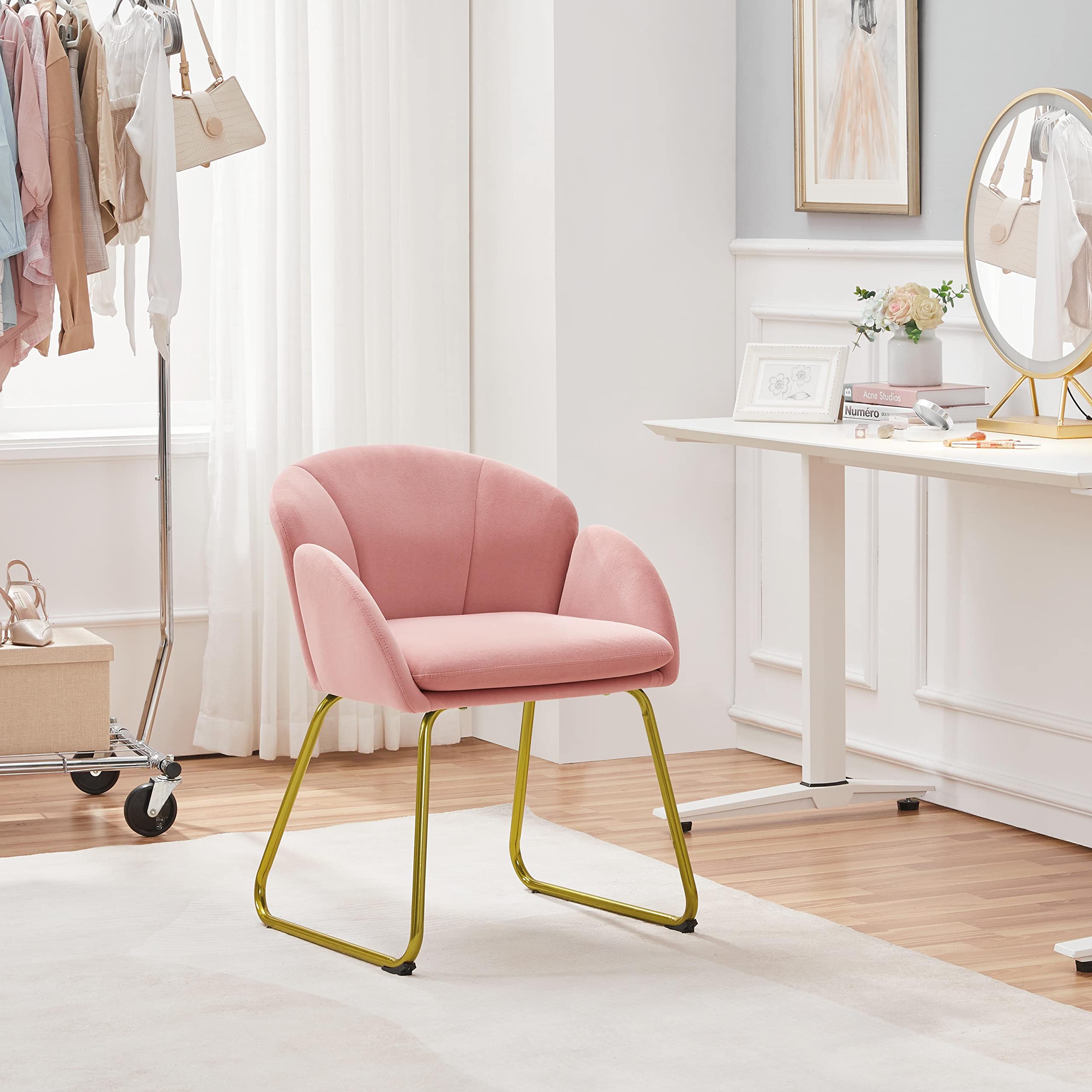 Yaheetech Flower Shape Velvet Armchair, Modern Side Chair Vanity Chair with Golden Metal Legs for Living Room/Dressing Room/Bedroom/Home Office/Kitchen, Pink