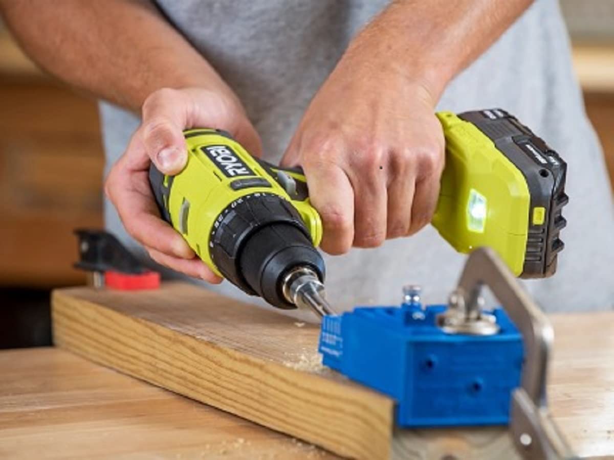 RYOBI 18V ONE+ 1/2" DRILL/DRIVER PCL206B (Renewed)