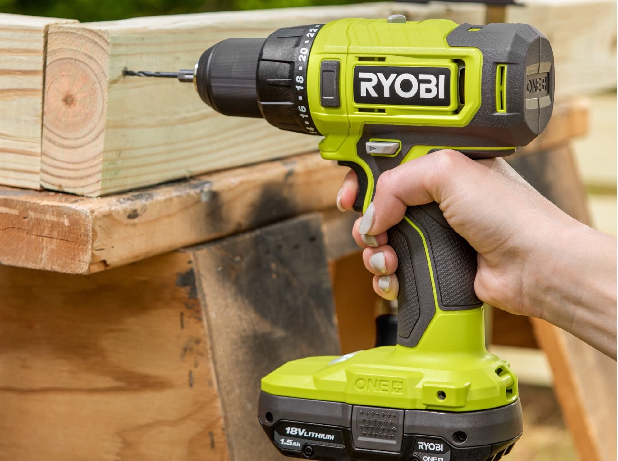 RYOBI 18V ONE+ 1/2" DRILL/DRIVER PCL206B (Renewed)