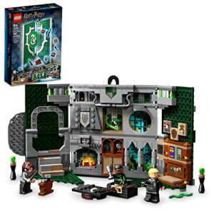 lego harry potter slytherin house banner building set 76410 - hogwarts castle common room toy or wall display, collectible harry potter gift idea for boys, girls and kids with draco malfoy minifigure