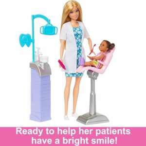 Barbie Careers Playset, Teacher Set with Brunette Fashion Doll, 1 Blonde Toddler Small Doll, Furniture & Accessories