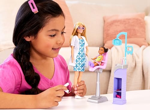 Barbie Careers Playset, Teacher Set with Brunette Fashion Doll, 1 Blonde Toddler Small Doll, Furniture & Accessories