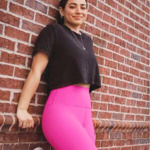 HeyNuts High Waisted Yoga Capris Leggings for Women, Buttery Soft Workout Cropped Pants Compression 3/4 Leggings 21'' Sonic Pink M(8/10)