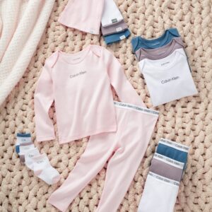 Calvin Klein Organic Unisex Baby Essentials 4-Piece Set with Long Sleeve Tee & Pants, Ultra-Soft Beanie & Socks Included, Bright White