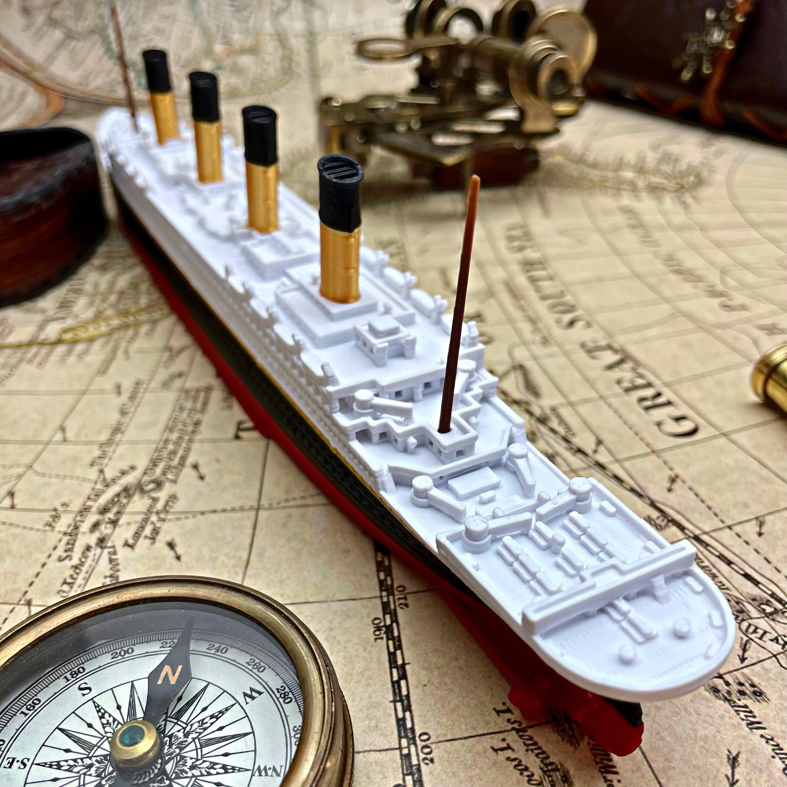 TitanicToyCo RMS Titanic Model Ship 1 Ft Long Assembled Titanic Toys For Kids, Historically Accurate Titanic Toy, Titanic Ship, Titanic Cake Topper, Titanic Figurine, Titanic Boat, Titanic Replicas