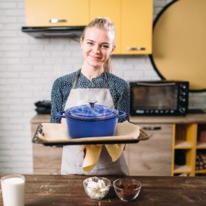 4.5 QT Enameled Cast Iron Dutch Oven with Lid Round Dutch Oven Big Dual Handles Classic Round Pot for Home Baking, Cooking, Blue