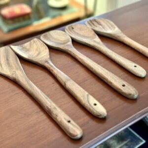 5 Piece Non-Stick Acacia Wooden Cutlery Spoon Set For Cooking, Wood Kitchen Utensils Salad Spoon Fork & Turner, Ladle & Flat Spatula Set, Long Handle Cookware Tools, 12 & 10 Inch, Natural Brown