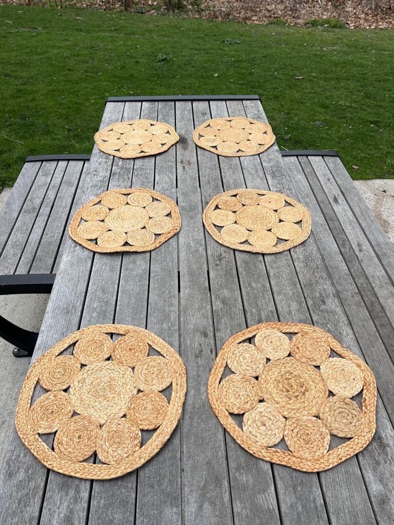 Flower Jute Placemats Set | 100% Natural and Eco-Friendly | Soft & Durable | Round 13" x 13" | Dining Room Table Mat in Natural Jute Color | No Artificial Color (6)