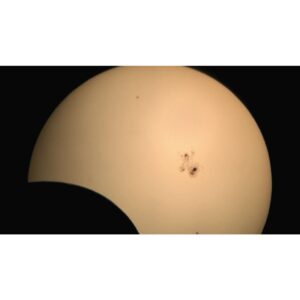 Orion Observer 80ST EQ Refractor Sun and Moon Kit with Solar (Sun) Filter and Moon Filter