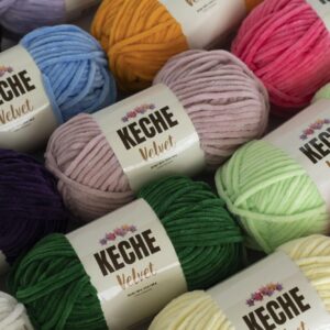 Keche Velvet Yarn for Crocheting, Soft Chenille Bulky Baby Blanket Amigurumi Yarn 100 gr (132 yds) - Black