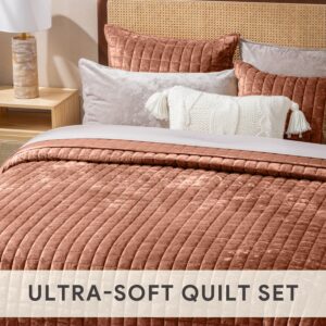 RECYCO Luxury Velvet Quilt King Size, Ultra Soft Velvet Bedding Sets, Lightweight Quilted Velvet Comforter Set, Channel Stitch Oversized Bedspread Coverlet with 2 Pillow Shams, Terracotta