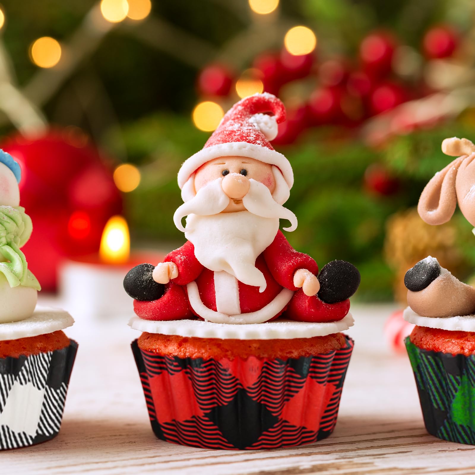 Whaline 600Pcs Christmas Cupcake Wrappers 3 Colors Buffalo Plaid Cupcake Liners Disposable Cupcake Liners Holders Paper Muffin Cups for Baking Home Kitchen Christmas Party Supplies