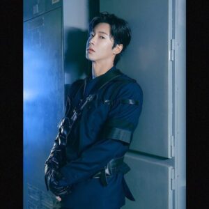 U-KNOW Yunho Reality Show 3rd Mini Album Behind Disk Version Limited Edition CD+1p Folded Poster on Pack+44p PhotoBook A+44p PhotoBook B+1p PhotoCard+1p Lyric Paper+6p META Card+Tracking Sealed