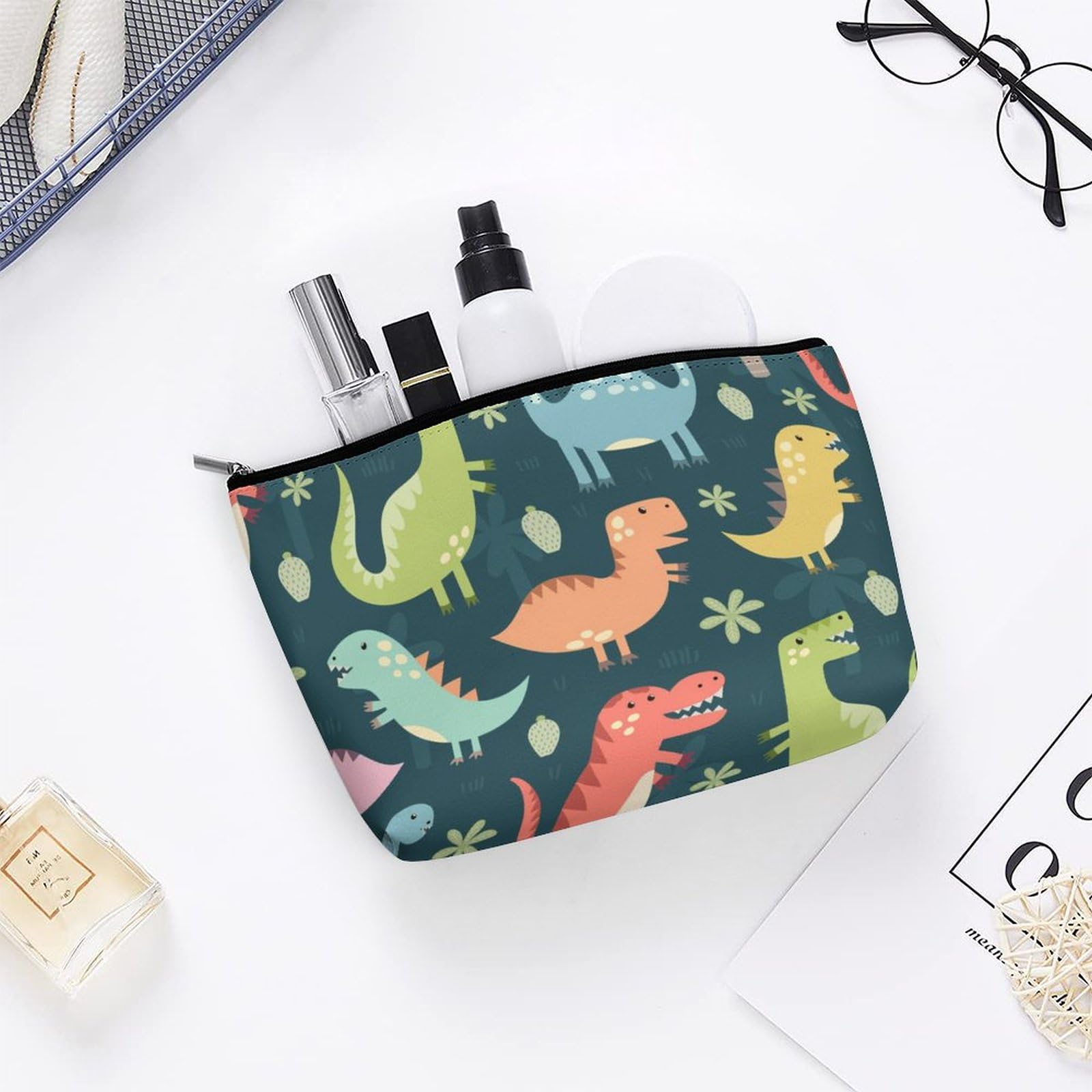 Meaudiwes Makeup Bag, Portable Toiletry Pouch for Travel, Funny Cute Dinosaurs Lightweight Toiletry Pouch, Cosmetic Bag Accessory Organizer for Women