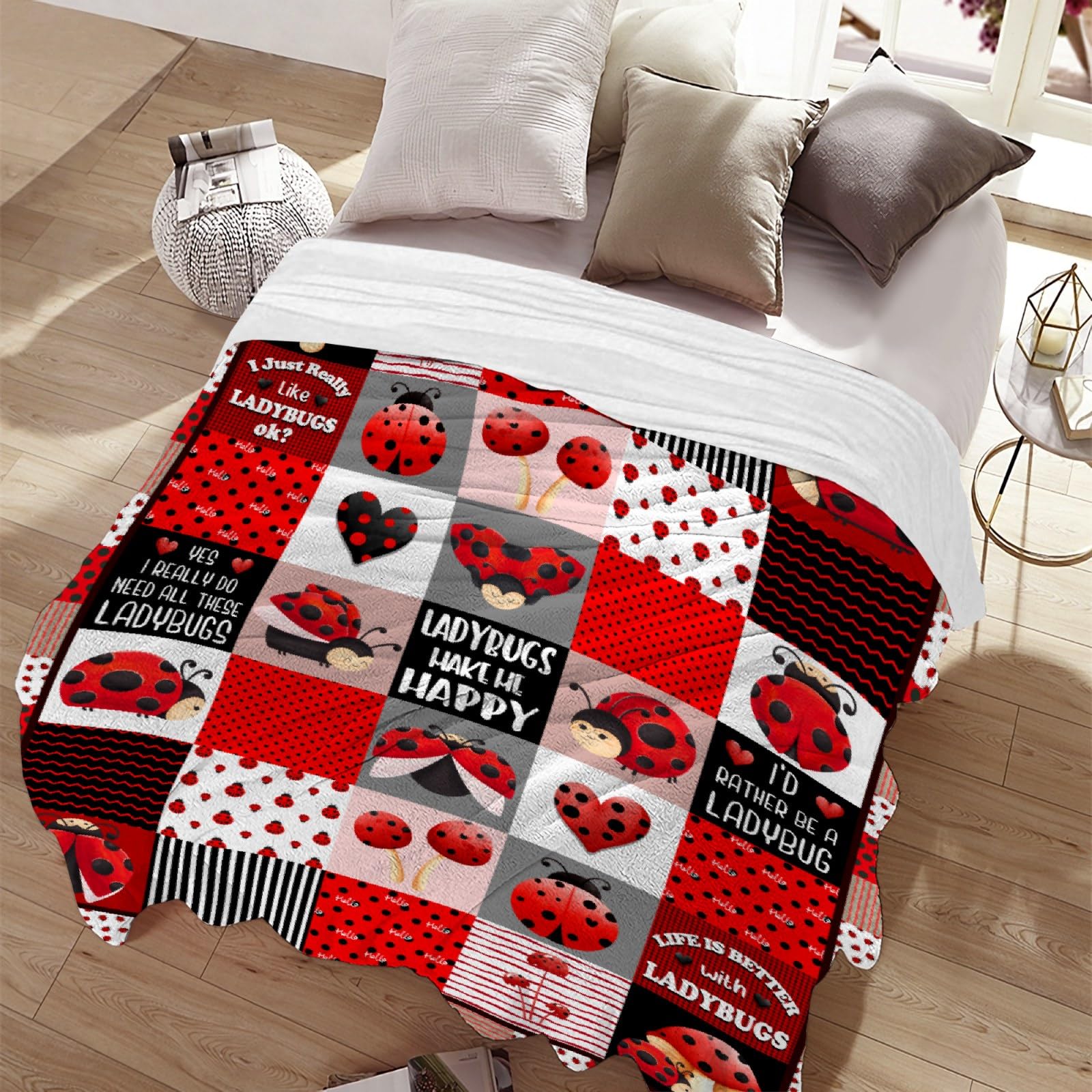 Ladybug Blanket Gifts for Girls Boys-40x50 Inches Super Soft Flannel Blanket Comfy Cozy Throw Blanket Ladybugs Lover Decor for Kids Women Men Birthday Christmas Sofa