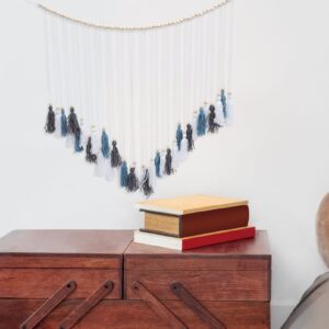 Garneck Fringe Beaded Garland Hanging Tassel Bead Small Wood Bead Garland Wood Beaded Pendant Tassel Garland Beads Yarn Wall Hanging Bead Garland Decor Decorative Beads Wooden Beads lace