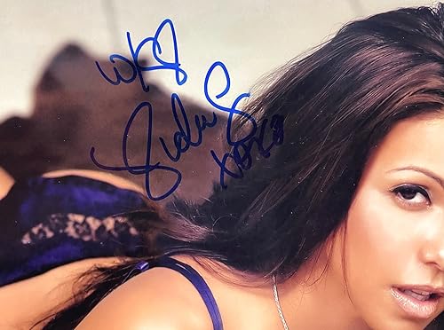 VIDA GUERRA Signed Autographed 8x10 PHOTO Compton's Finest JSA Certified Authentic AH96166