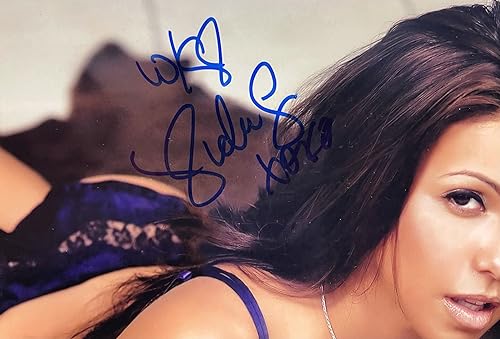 VIDA GUERRA Signed Autographed 8x10 PHOTO Compton's Finest JSA Certified Authentic AH96166