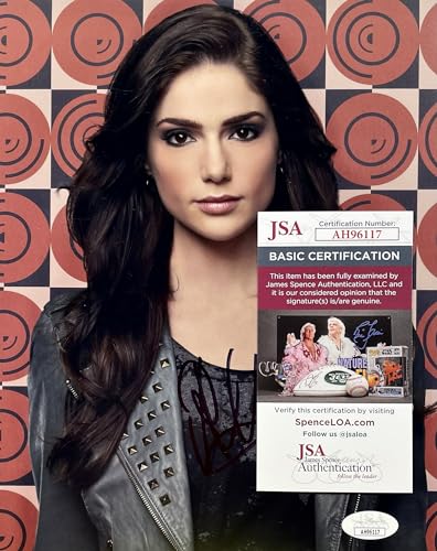 JANET MONTGOMERY Signed Autographed 8x10 PHOTO New Amsterdam This Is Us JSA Certified Authentic AH96117