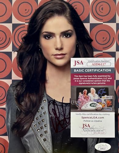 JANET MONTGOMERY Signed Autographed 8x10 PHOTO New Amsterdam This Is Us JSA Certified Authentic AH96117