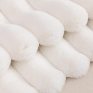 SONAICHTE Faux Fur Pillow Cover Decorative Throw Pillow 18x18 Set of 2 White pillow covers Decor Throw Pillows for Couch Sofa Bedroom