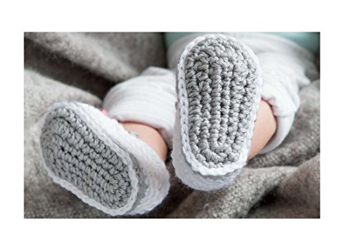 Infant Boots & Hats: 6 Charming Baby Sets-12 Stylish Baby Crochet Designs for Boys & Girls