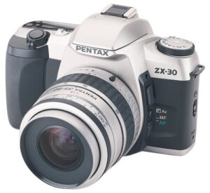 pentax zx-30 quartz date 35mm slr camera kit with 35-80mm lens