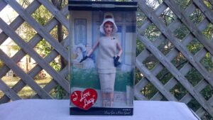 mattel barbie 2003 timeless treasures collectible doll - i love lucy - lucy gets a paris gown