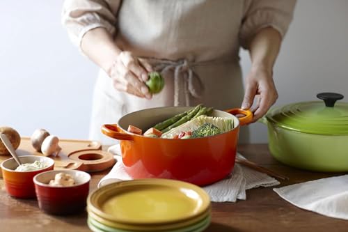 Le Creuset Enameled Cast-Iron 2-Quart Round French Oven, Flame