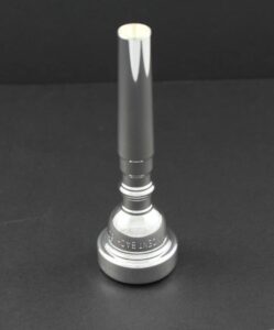 bach trumpet mouthpiece (3513e)