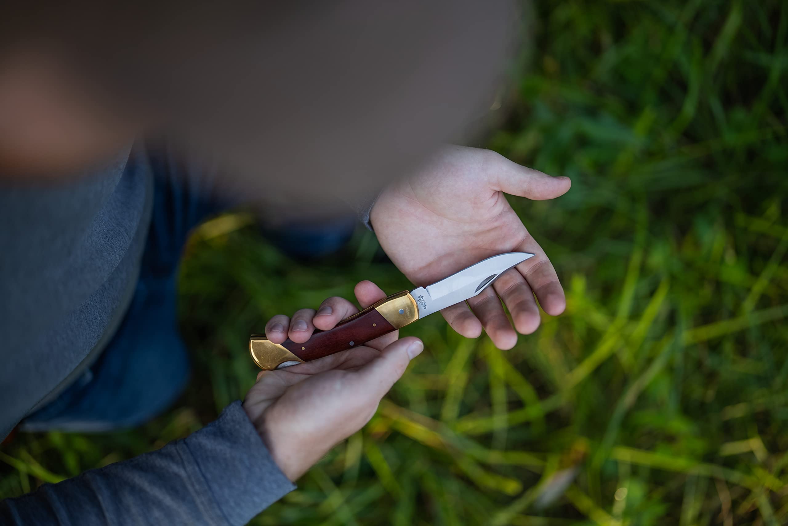 Uncle Henry LB7 Bear Paw Traditional Lockback Pocket Knife with 3.7in Clip Point High Carbon S.S. Blade, Wood Handle, Brass Bolsters, and Leather Belt Sheath for EDC, Hunting, Camping, and Outdoors