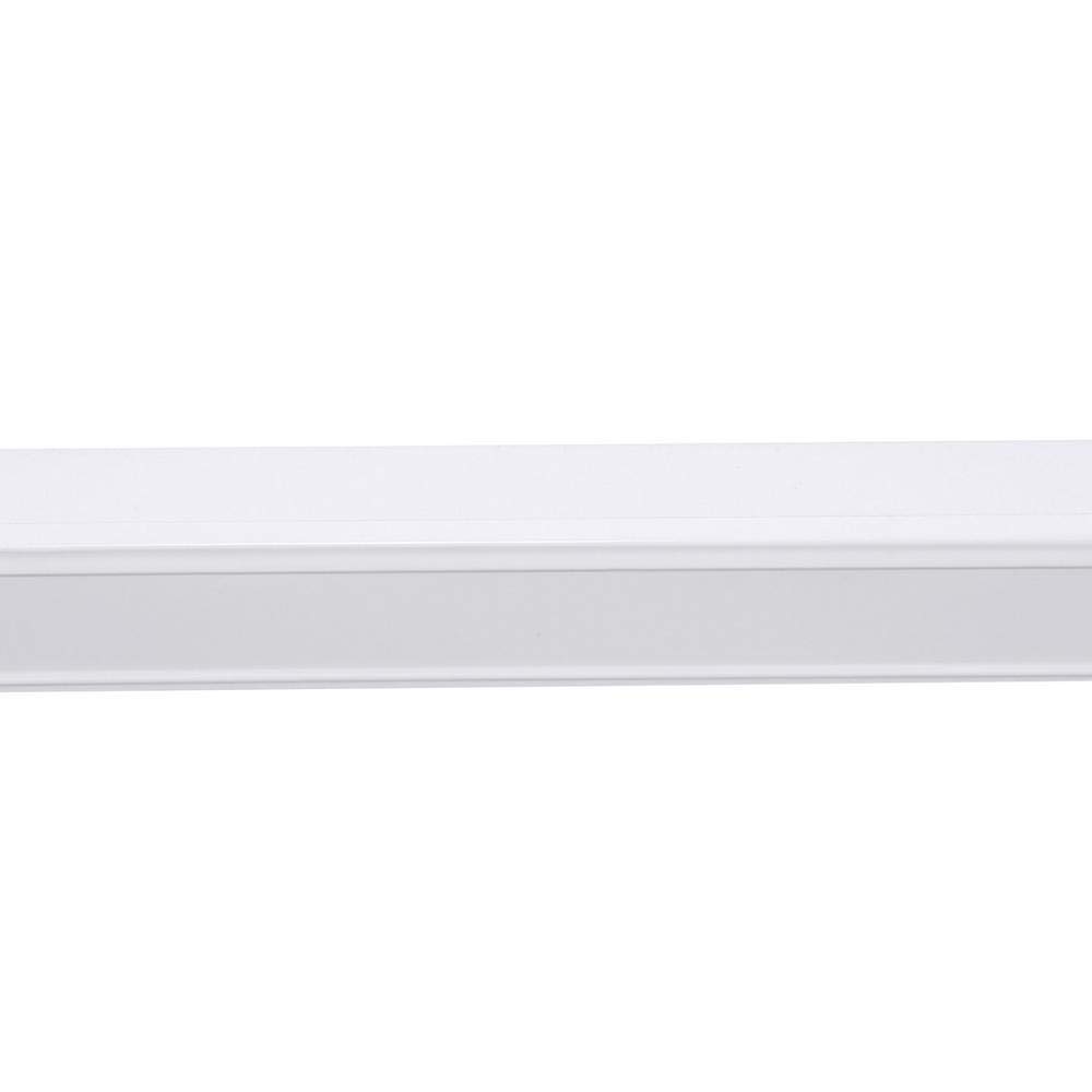 Lithonia Lighting C 240 120 MBE 2INKO Strip Light, 4-Foot,Residential 120V Ballast