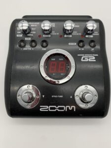 zoom g2 guitar multi-effects pedal