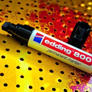 edding 800 permanent marker - black - 1 pen - chisel nib 4-12 mm - for bold markings - waterproof, quick-drying, smear-proof pens - for cardboard, plastic, wood, metal, glass and fabric