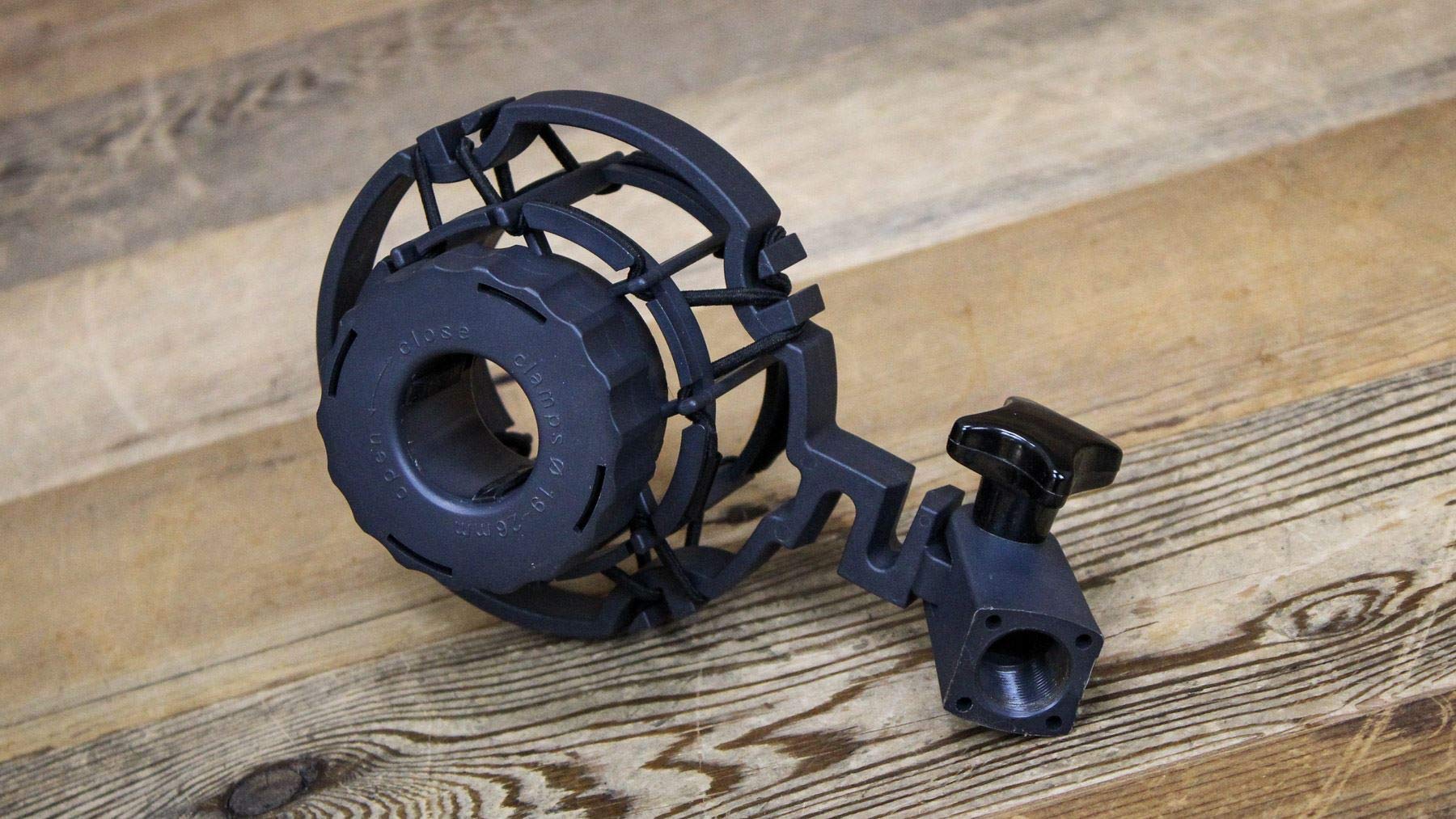 AKG Acoustics H85 Spider-Type Shock Mount for C300B, C400B, C414B Model