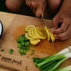 Snow Peak Folding Cutting Board and Knife Set, Chopping Block for Kitchen to Camp