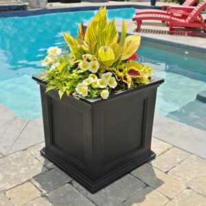 Mayne 5825B Fairfield Planter, 20-Inch, Black