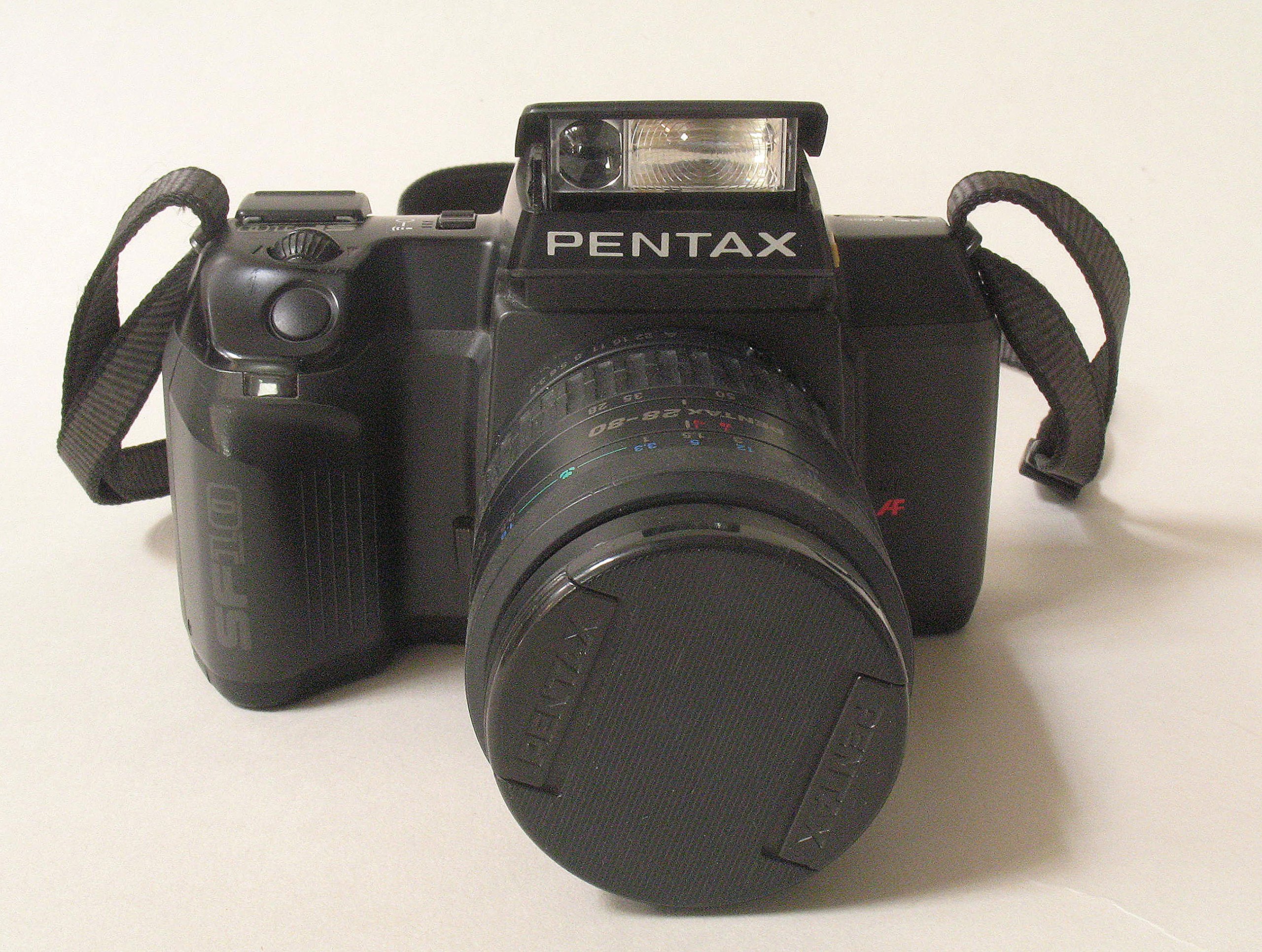 Pentax SF10 kit - Includes: 35mm film camera and Takumar 28-80 lens