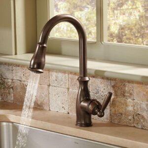 Moen Brantford Oil Rubbed Bronze One-Handle Pulldown Kitchen Sink Faucet Featuring Power Boost and Reflex Retractable Docking System, Traditional Kitchen Faucet with Sprayer, 7185ORB