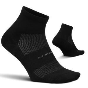 feetures unisex high performance ultra light quarter sock (medium, black)