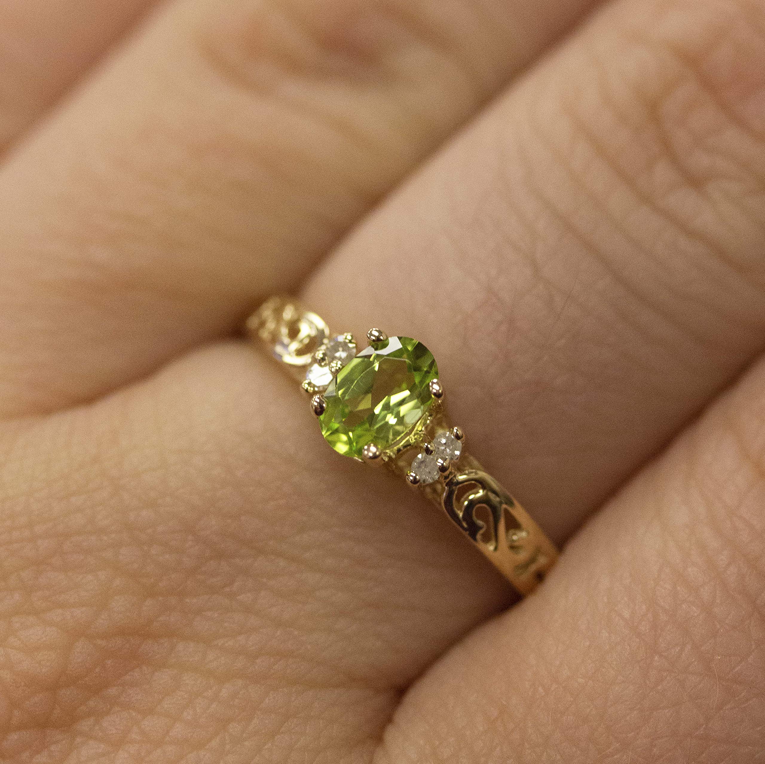 Direct-Jewelry 10k Yellow Gold Oval Peridot And Diamond Ring (Size 6)