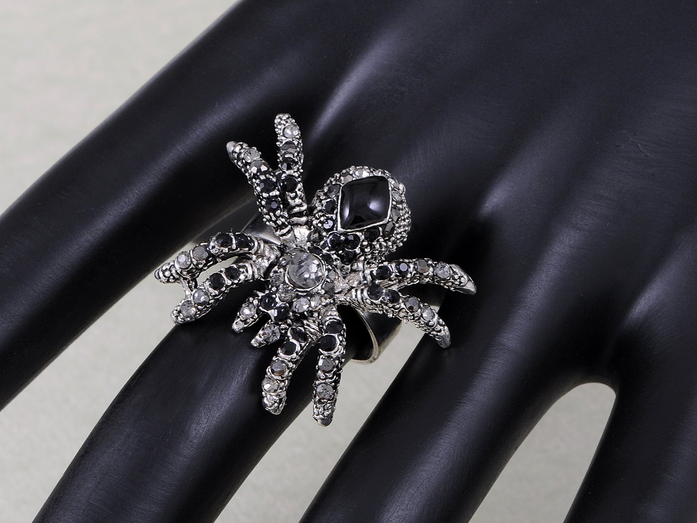 Alilang Women's Gunmetal Black Crystal Rheinstone Tarantula Spider Halloween Costume Adjustable Ring