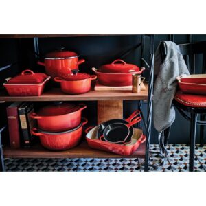 Le Creuset Enameled Cast Iron Signature Oval Dutch Oven, 5 qt. , Flame