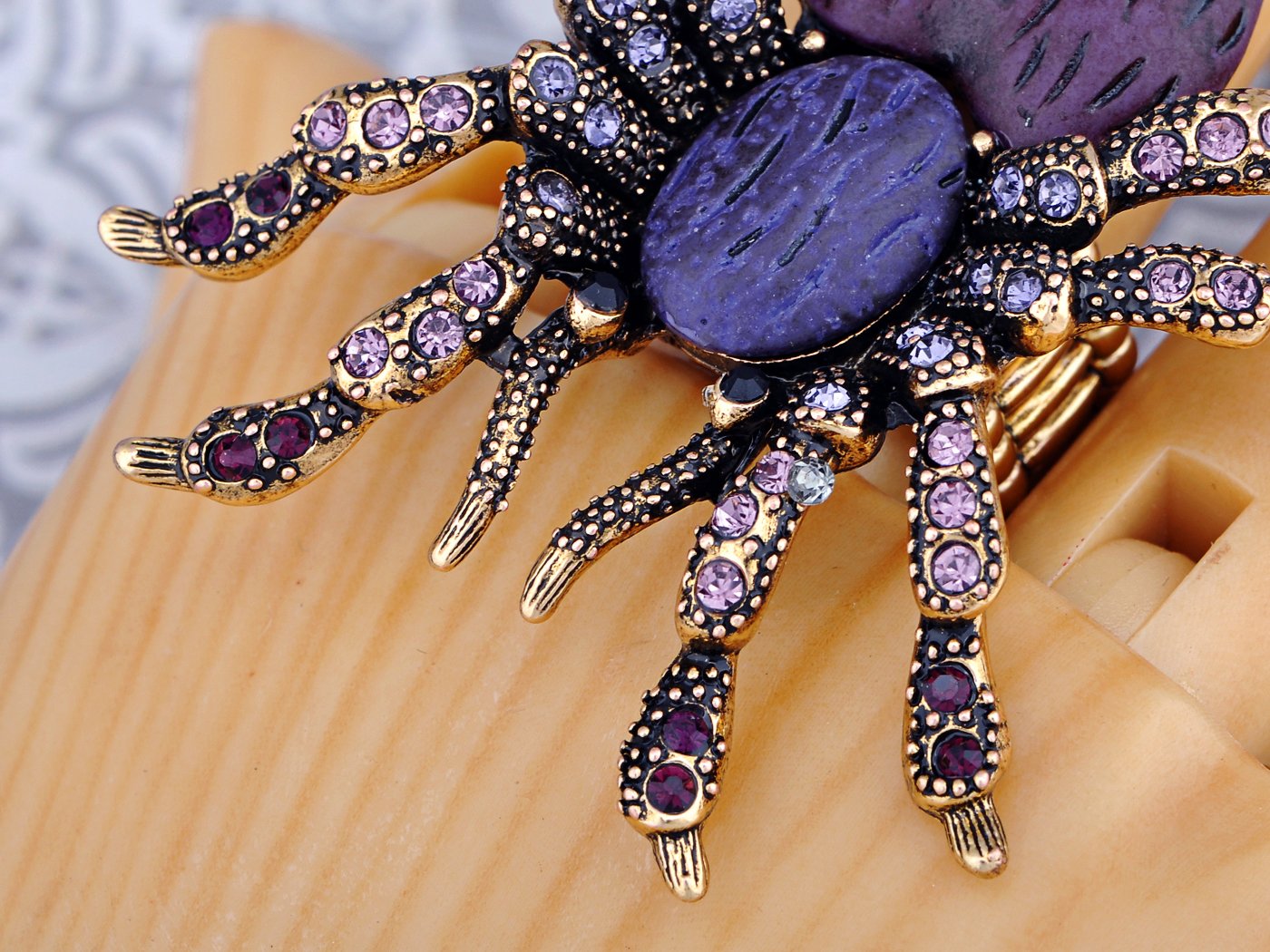 Alilang Stretchy Golden Tone Purple Rhinestones Heart Spider Tarantula Ring