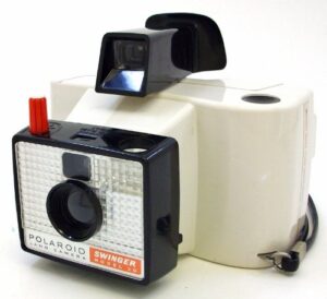 the swinger model 20 vintage polaroid roll film land camera