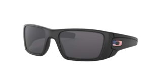 oakley men's oo9096 fuel cell rectangular sunglasses, matte black usa flag icon/grey, 60 mm